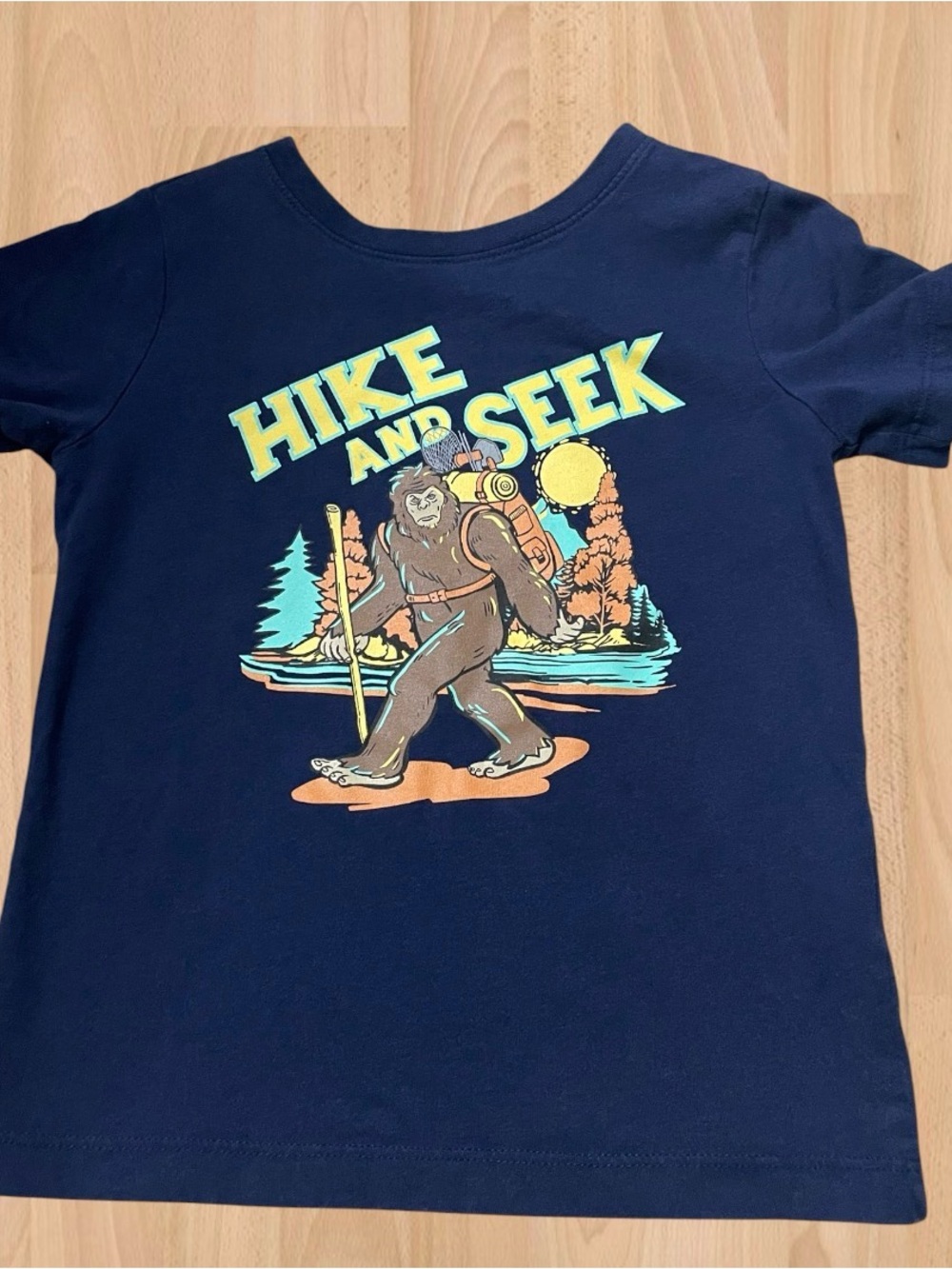 Bass Pro Shops Navy Bigfoot 'Hike and Seek' Graphic Tee